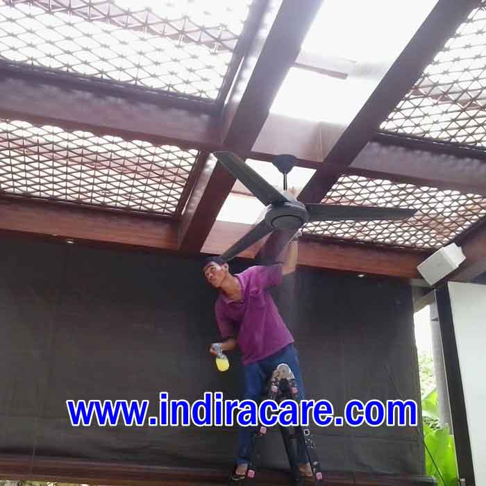 Jasa cuci kursi makan di Bali