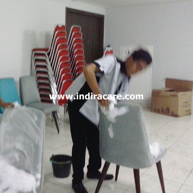 Jasa cuci kursi makan di Bali