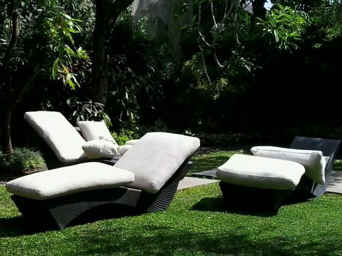 Jasa cuci sofa bed di Bali